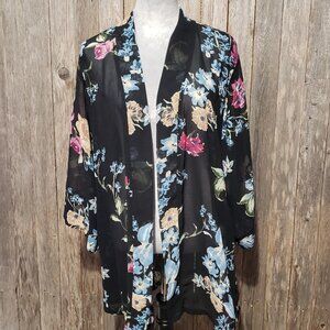 Helena Quinn One Size Women's Kimono Top Coverup Black Floral Georgette Pockets
